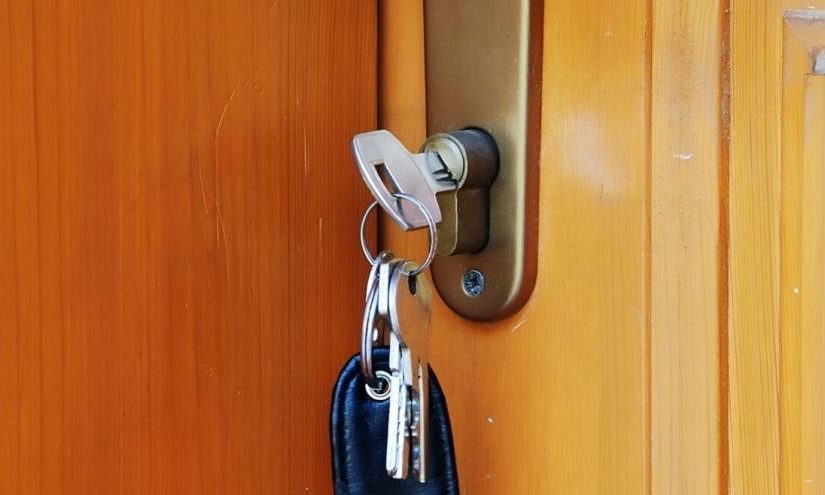 Ніколи не залишайте ключ у дверях: одиниці знають про небезпеку ➤ Prozoro.net.ua
