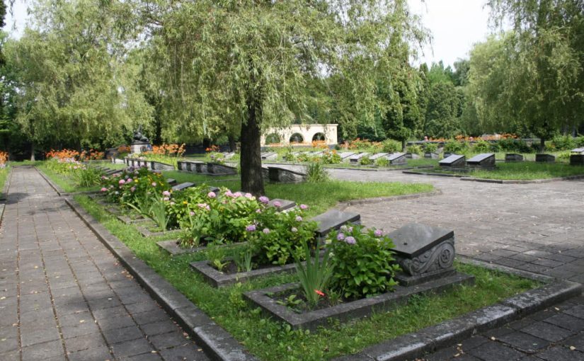 Во Львове перезахоронят загадочного Путина (фото) ➤ Prozoro.net.ua
