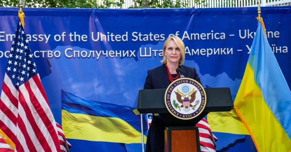 Бринк подала в отставку с должности посла: причина удивляет