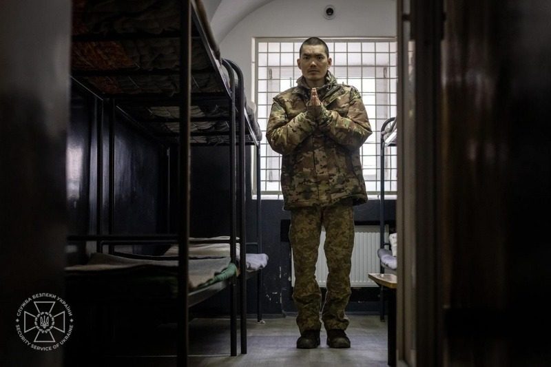 Гучне зізнання: полонений китаєць розповів, як потрапив до України