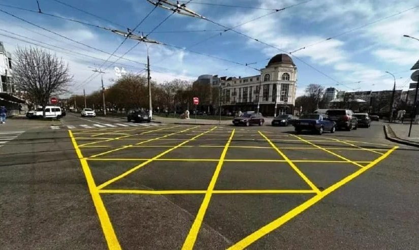 В Украине появилась желтая коробчатая разметка: что она значит ➤ Prozoro.net.ua