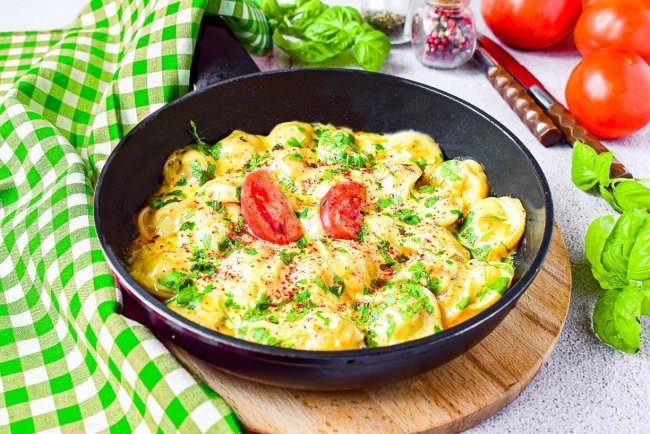 Жареные пельмени с сыром: оригинальный рецепт