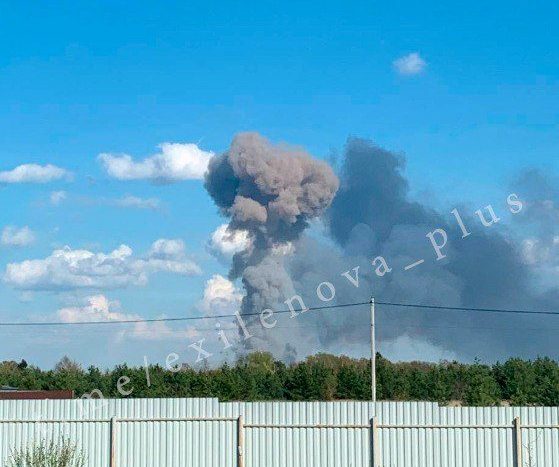 Под Москвой взрываются склады боеприпасов (видео) 7 Под Москвой взрываются склады боеприпасов (видео)