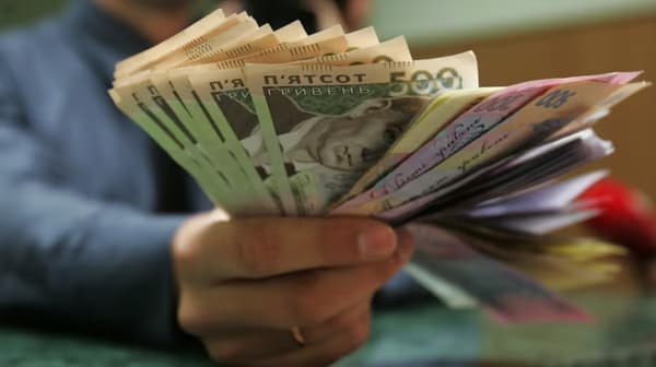 Зарплати бюджетників зростуть у 2,5 раза: кому і коли піднімуть зарплати