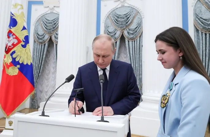 Путін висловився про “свою нову коханку” і став посміховиськом
