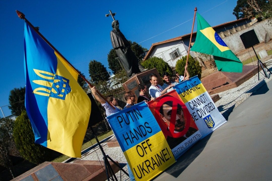 Где еще в мире украинский язык является официальным