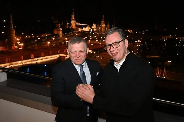 Вучич повернувся з Москви та заявив, що поважає цілісність України