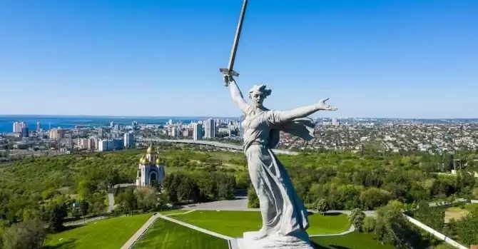 Ректор московского ВУЗа умер в голове памятника «Родина-мать»