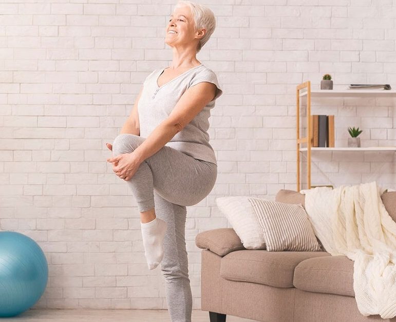Тренеры назвали самое важное упражнение для людей 60+