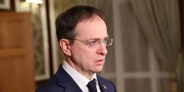 “Можемо повторити”: злиті цинічні загрози Мединського у Стамбулі