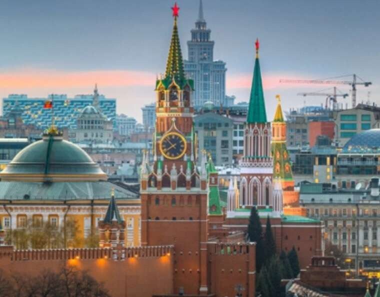 Отказ Зеленского в гарантии безопасности на  9 мая: в РФ истерика