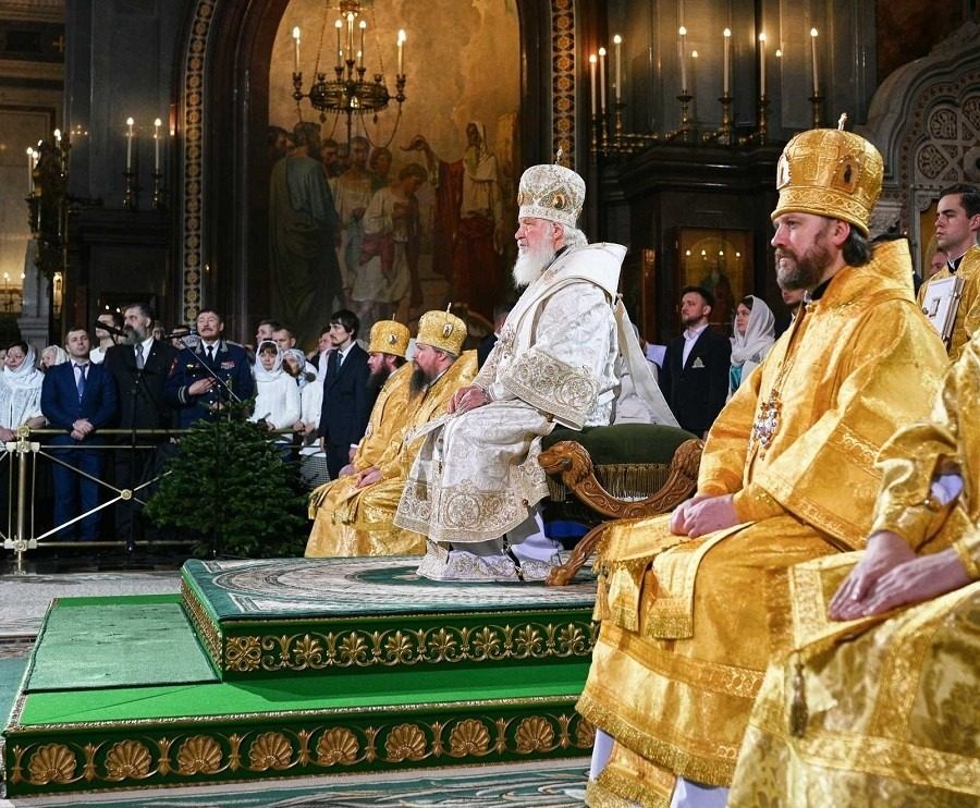 Патріарх Кирило з’явився із краденою річчю українського митрополита