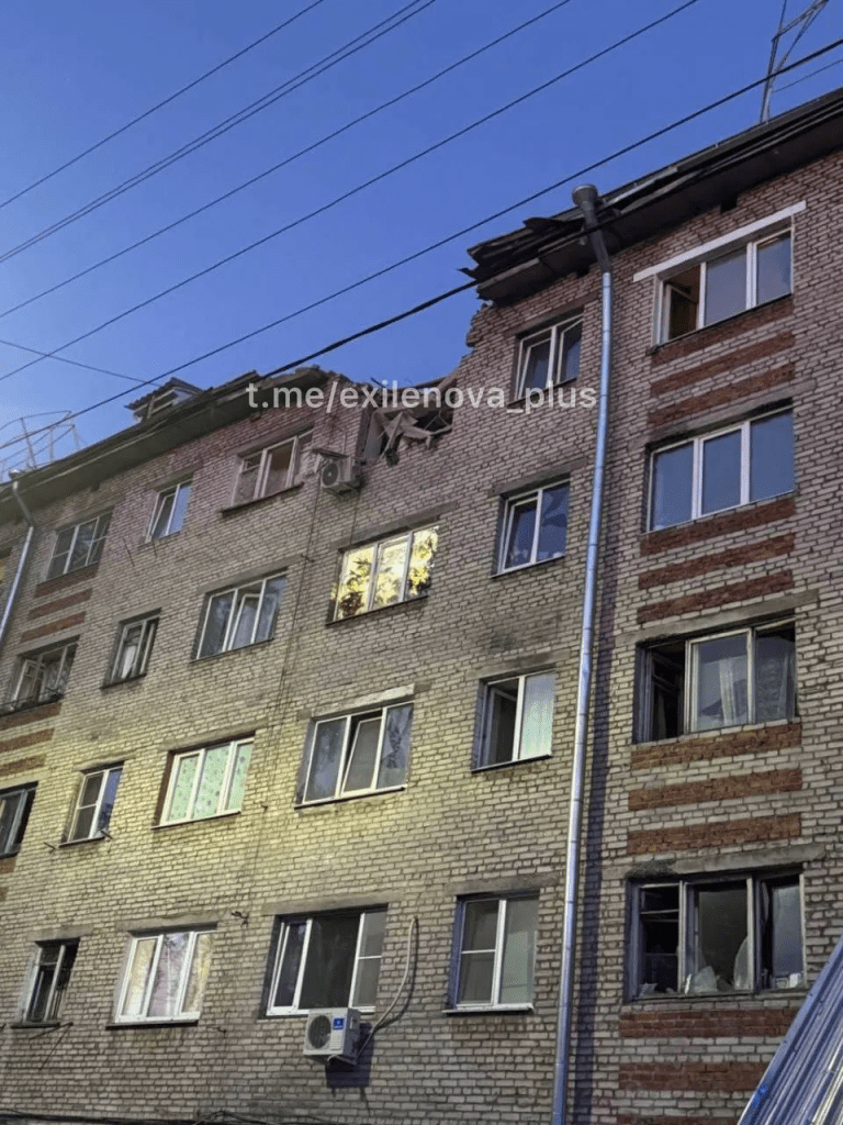 БПЛА атакували Москву: зупинка аеропортів, хаос і удар по військовому об'єкту (фото)