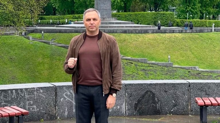 Виїхала і отримала до РФ паспорт: що відомо про дружину вбитого Портнова