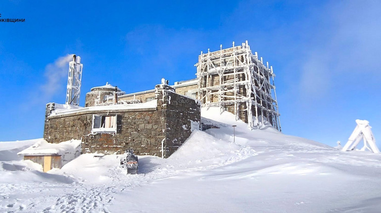 Сніг і мороз у травні: на горі Піп Іван лютує негода (фото)