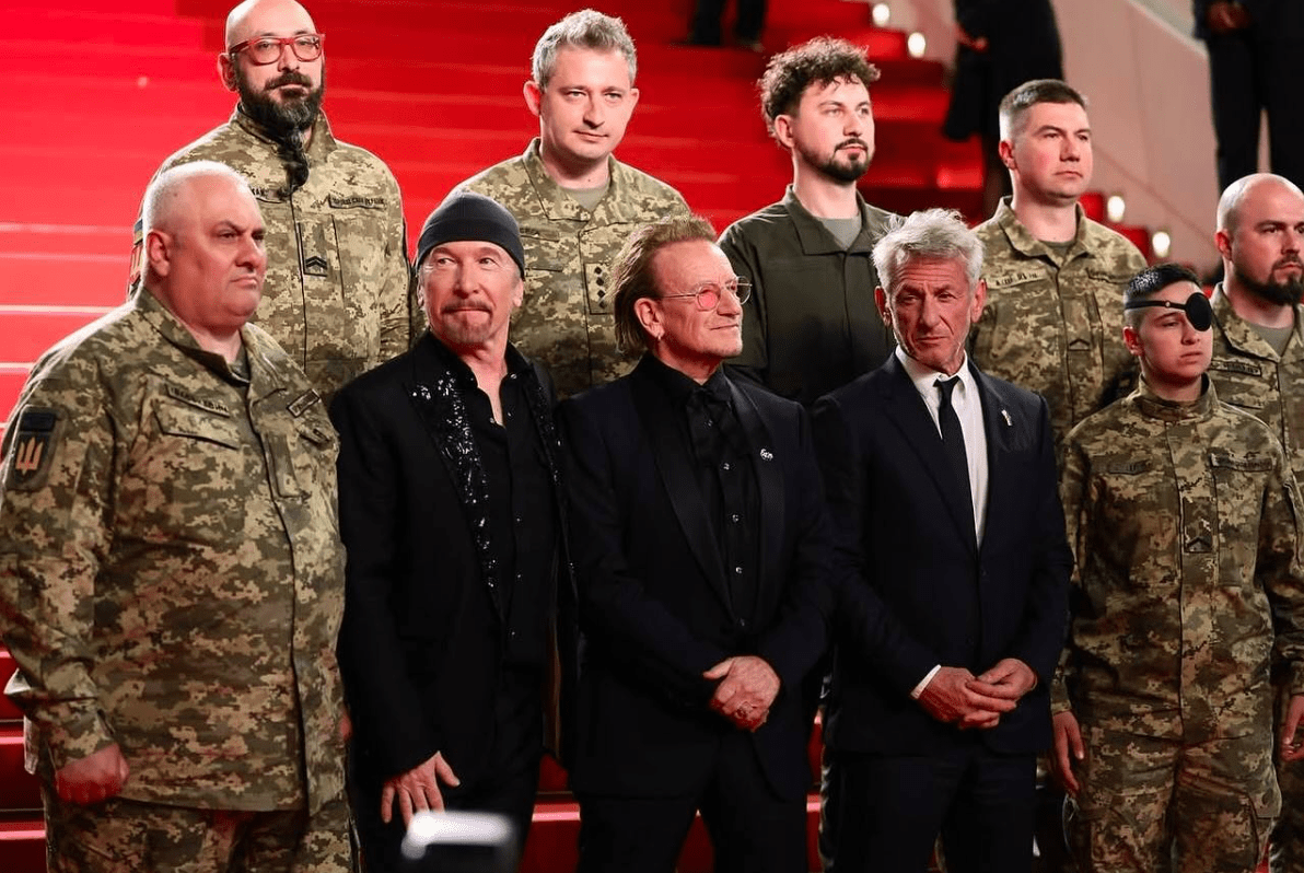 Овации гремели 7 минут: солист U2 появился в Каннах с бойцами ВСУ ➤ Prozoro.net.ua