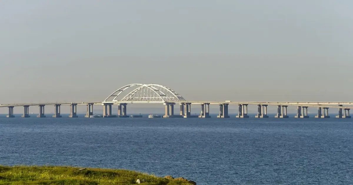 Чому Кримський міст досі не знищено: відповідь ВМС