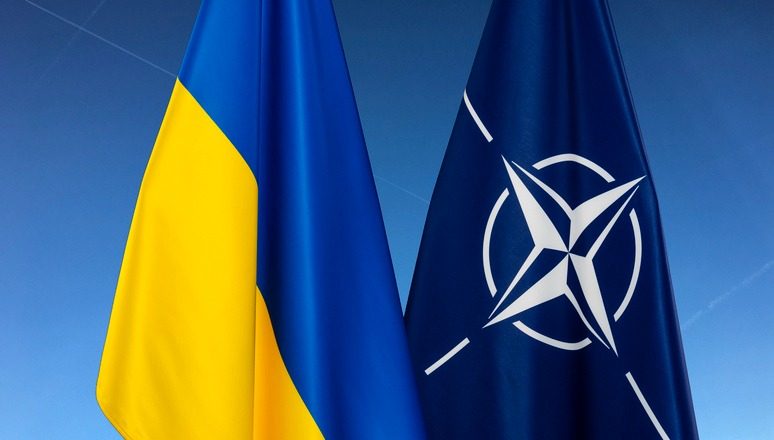Трамп может пообещать Путину не расширять НАТО, — Келлог