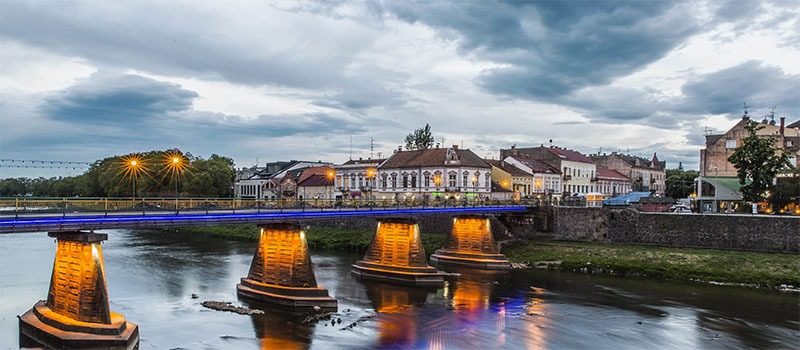 Чому Закарпатська область не названа Ужгородською: історик