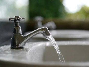 «Всем, кто хочет жить дольше»: какую воду лучше всего пить