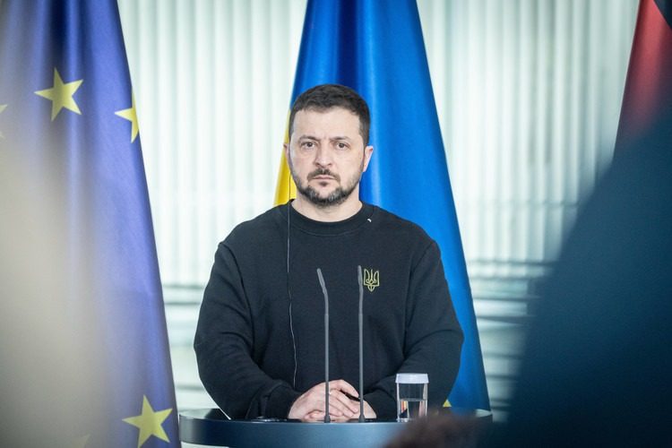 У Трампа назвали темы разговора Украины с РФ: Зеленский ответил