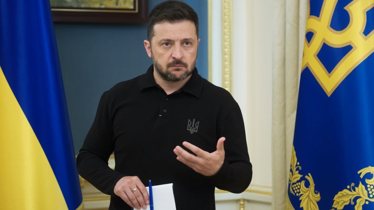 Зеленський пояснив, за що введено санкції проти Арестовича