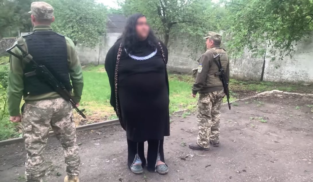 Блогер в женской одежде пытался бежать в Молдову (видео)