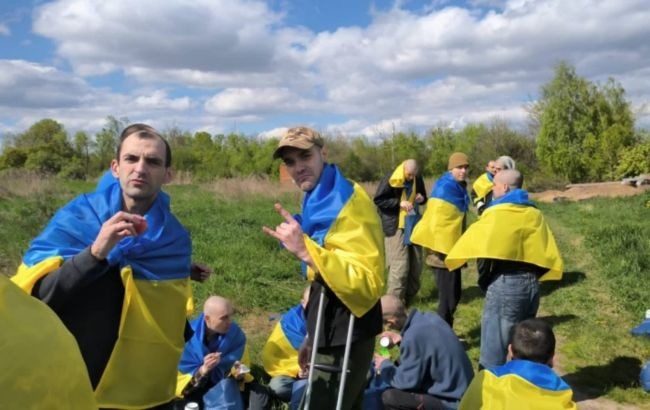 Освобожденного из плена воина не встретила семья: детали истории