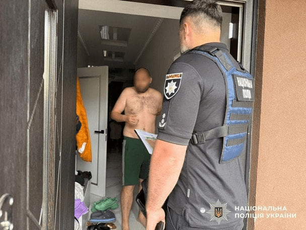 Обшуки у Гусакова: гучна справа набирає нових обертів (фото) 3 Обшуки у Гусакова: гучна справа набирає нових обертів (фото)