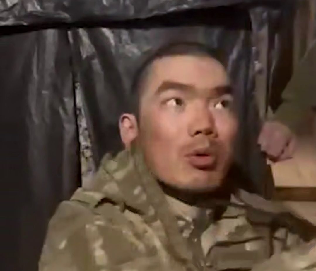 Много мертвых россиян: плененный ВСУ китаец рассказал, что видел на войне