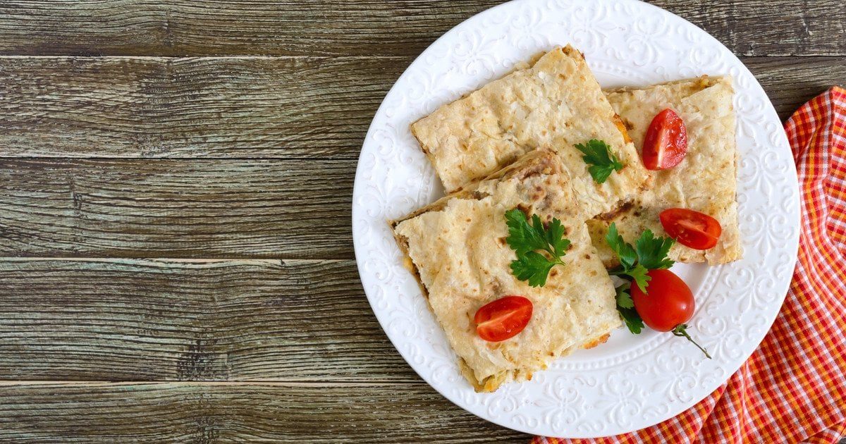 Ленивые пирожки из лаваша с мясом и сыром без выпечки