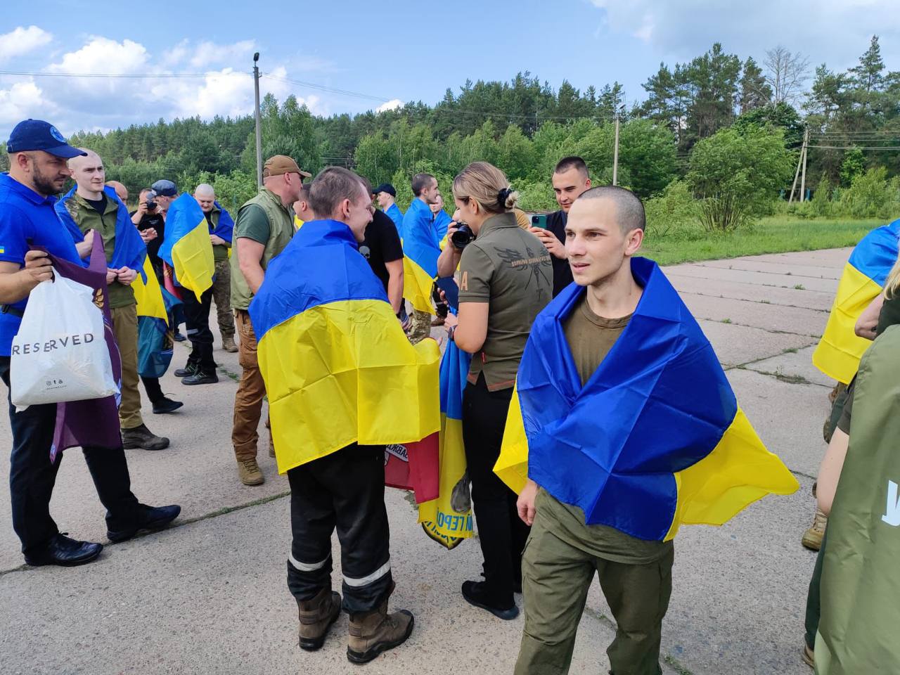 Украина вернула из российского плена военных младше 25 лет (фото)