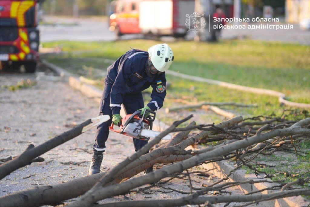 Нічна атака БПЛА по Запоріжжю: наслідки удару 5 Нічна атака БПЛА по Запоріжжю: наслідки удару