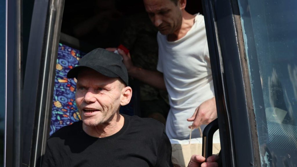 Наши дома: щемящие фото защитников, возвращенных из плена 13 Наши дома: щемящие фото защитников, возвращенных из плена