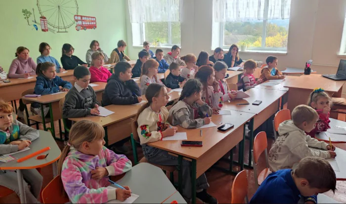 Село показало приклад всій Україні, як допомогти переселенцям і собі