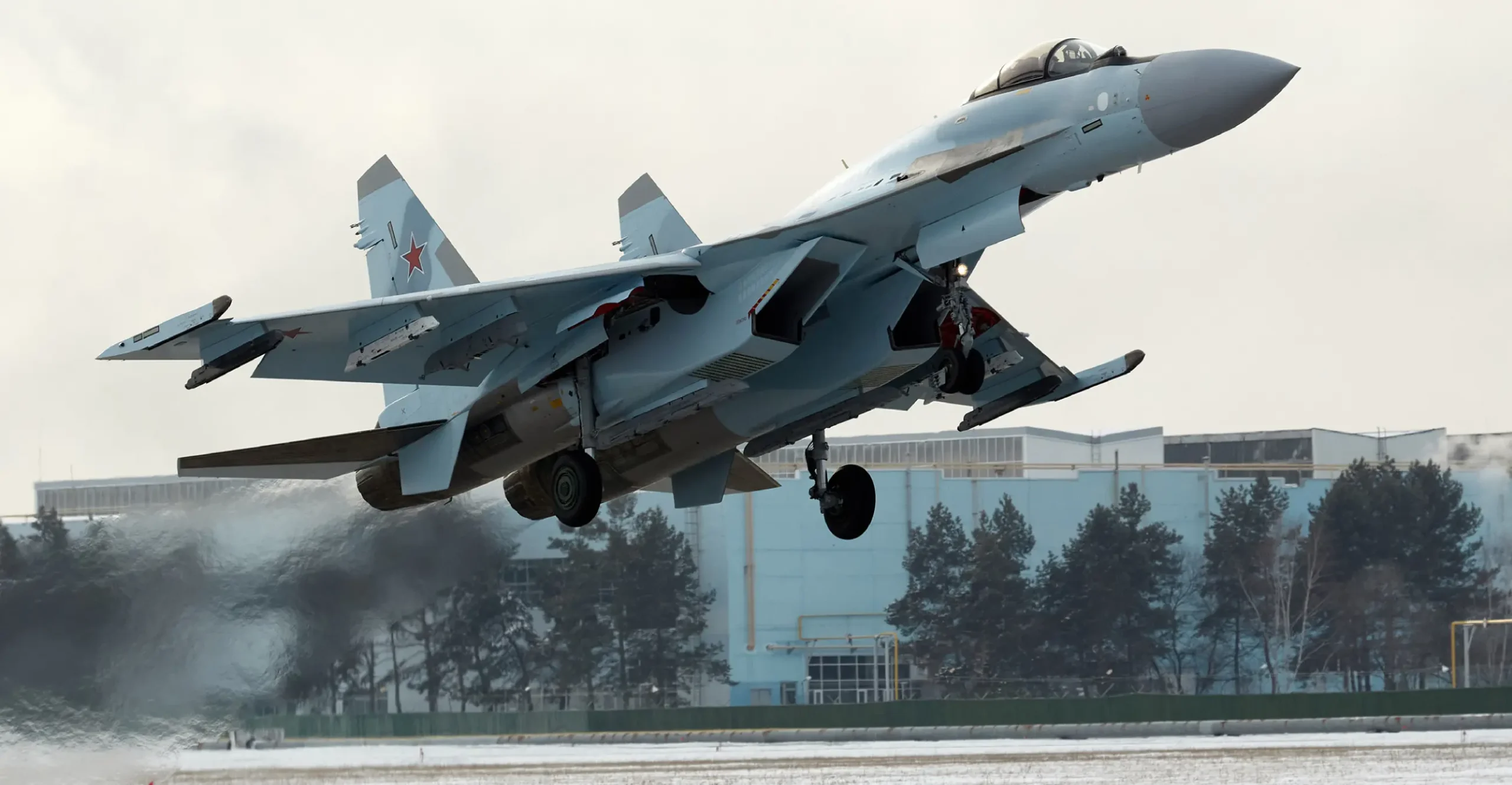 Украинские бойцы уничтожили российский истребитель Су-35