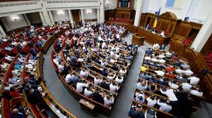 У Раді хочуть закрити лазівку для ухилянтів: заброньованим можуть заборонити виїзд за кордон