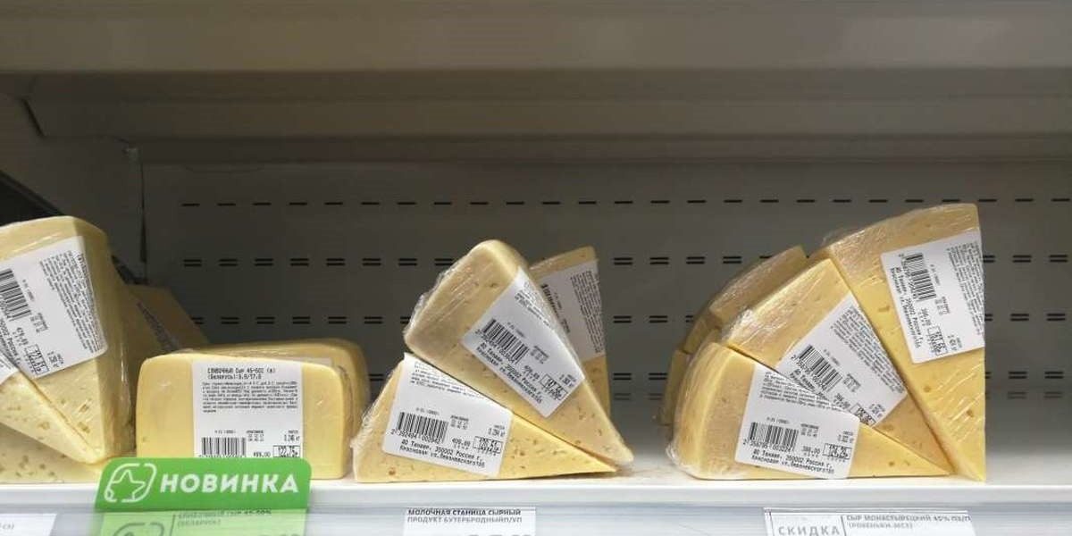 Чому ніколи не можна купувати фасований сир та ковбасу