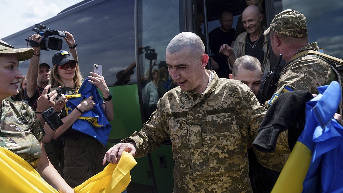 Вы не поверите: кто вернулся в Украину во время обмена пленными
