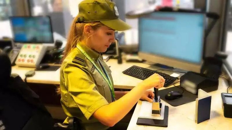 Не пустят даже в Польшу — кого развернут на границе без визы