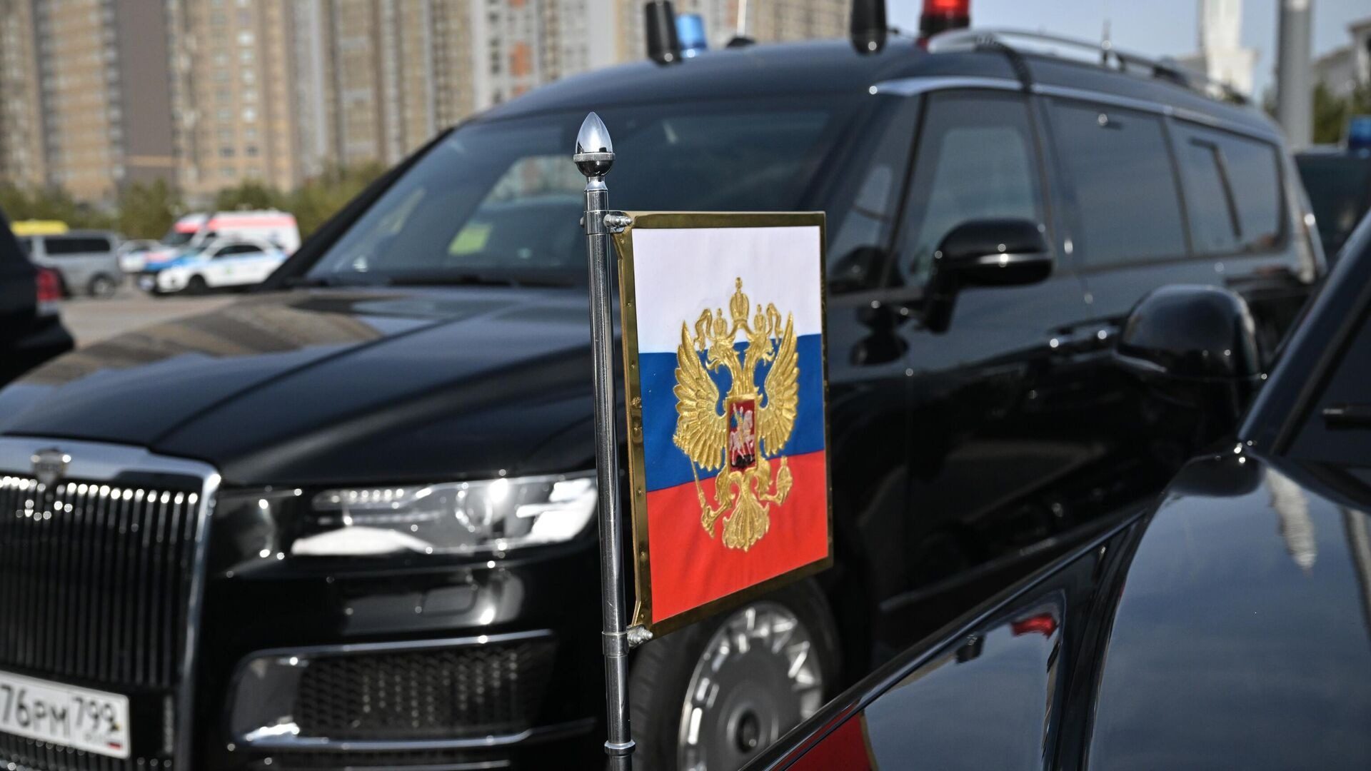 В кортеже Путина реанимация? Фото вызвало панику у россиян ➤ Prozoro.net.ua