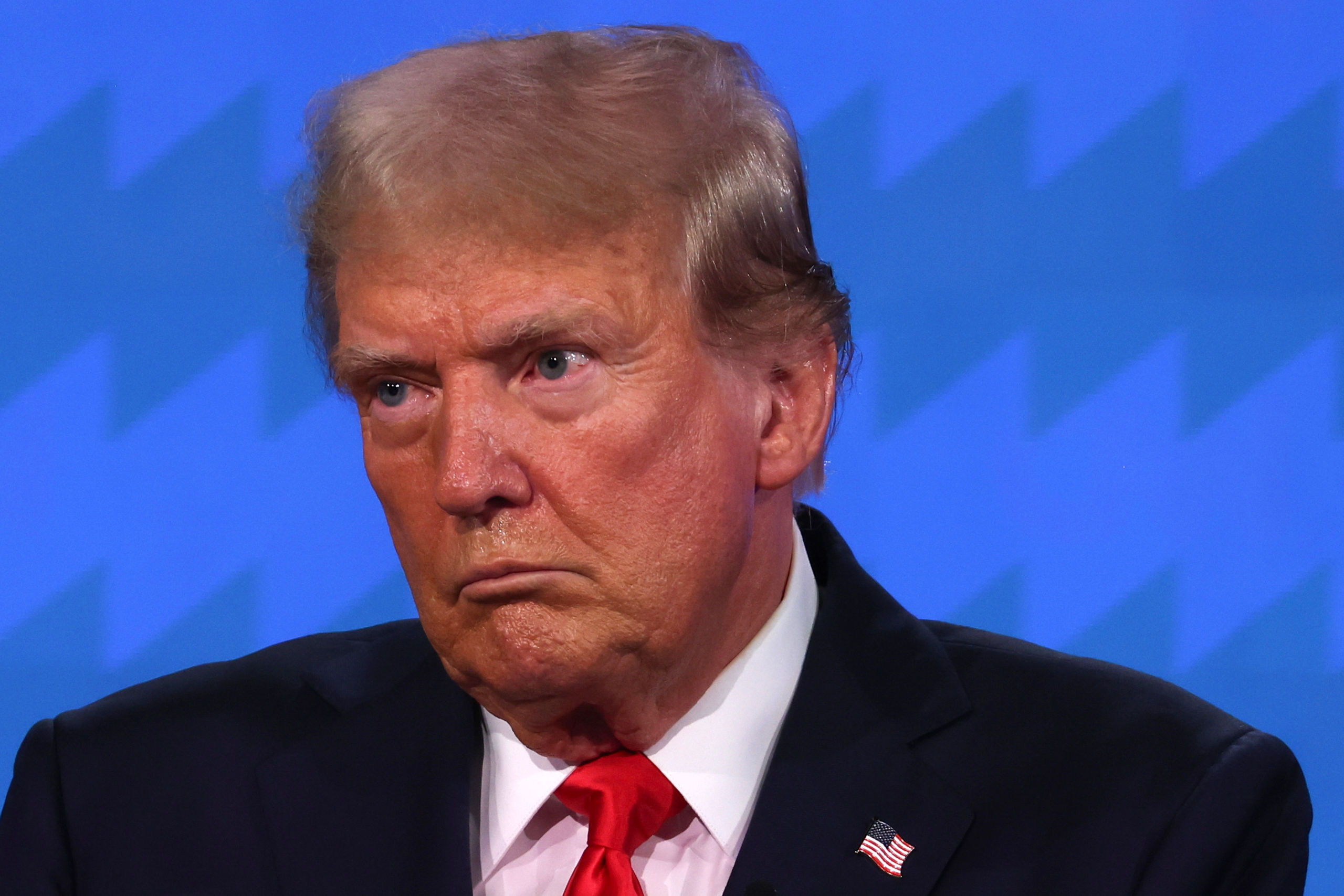Поддержка с подвохом: Reuters предупредило об опасностях плана Трампа