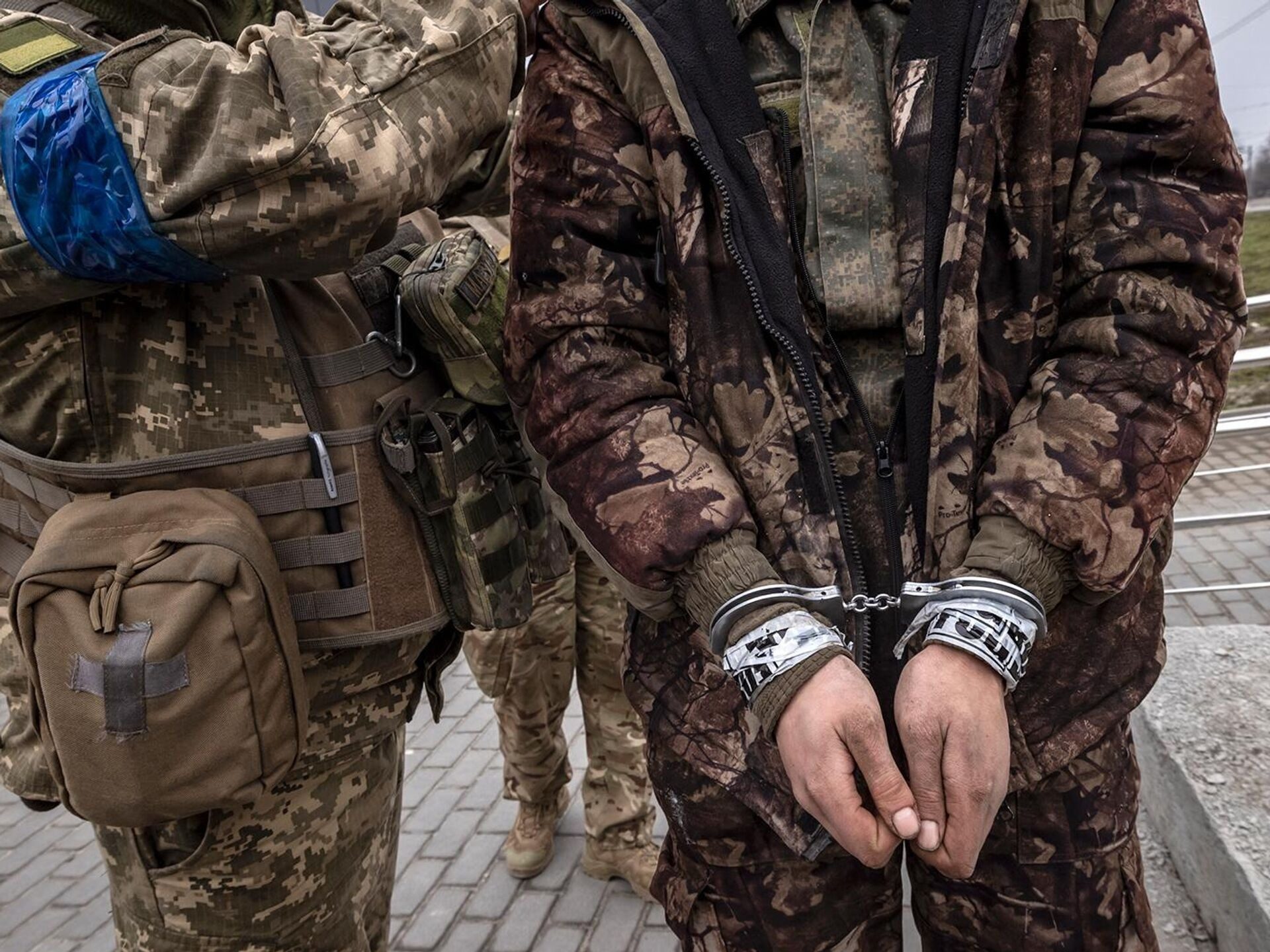 Украинцы, осторожно: сбежали пленные солдаты РФ. Вот их лица