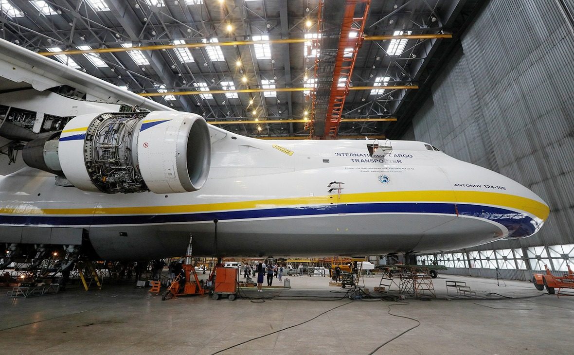З Києва вилетів літак Ан-124. Здивуйтеся, який у нього позивний