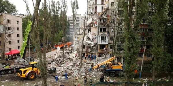 Вылетела с 9-го этажа в ходе атаки на Киев и выжила: как это было