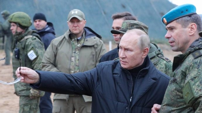 Хто автор сценарію, за яким Путін розпочав війну