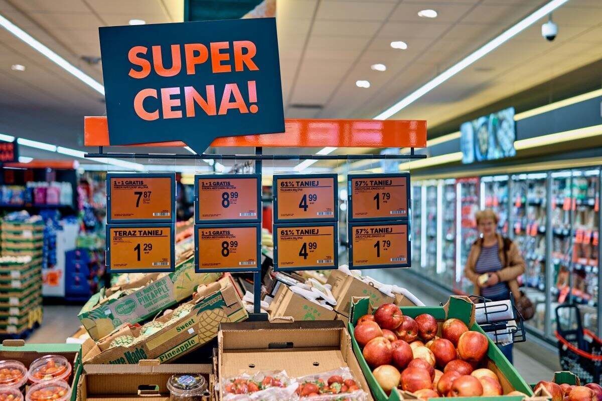 Польша «заваливает» украинские супермаркеты своим продуктом