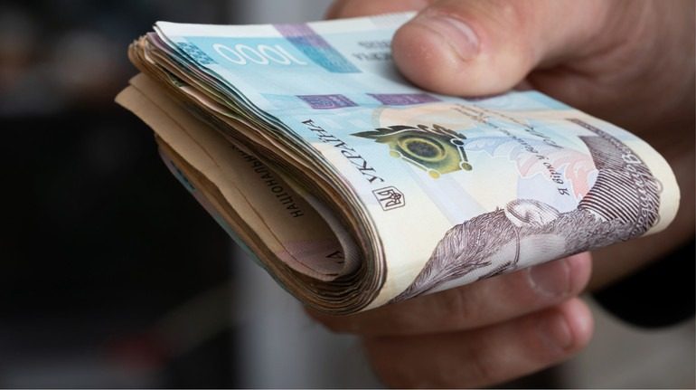Мінімальна зарплата українців зросте у 3 етапи: підсумкова сума