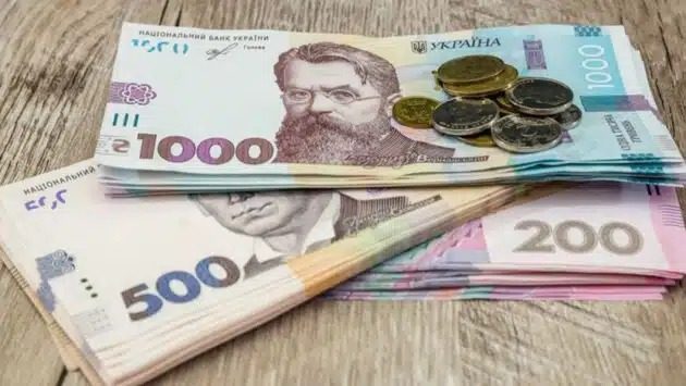 Названо людину, яка отримує найбільшу пенсію в Україні