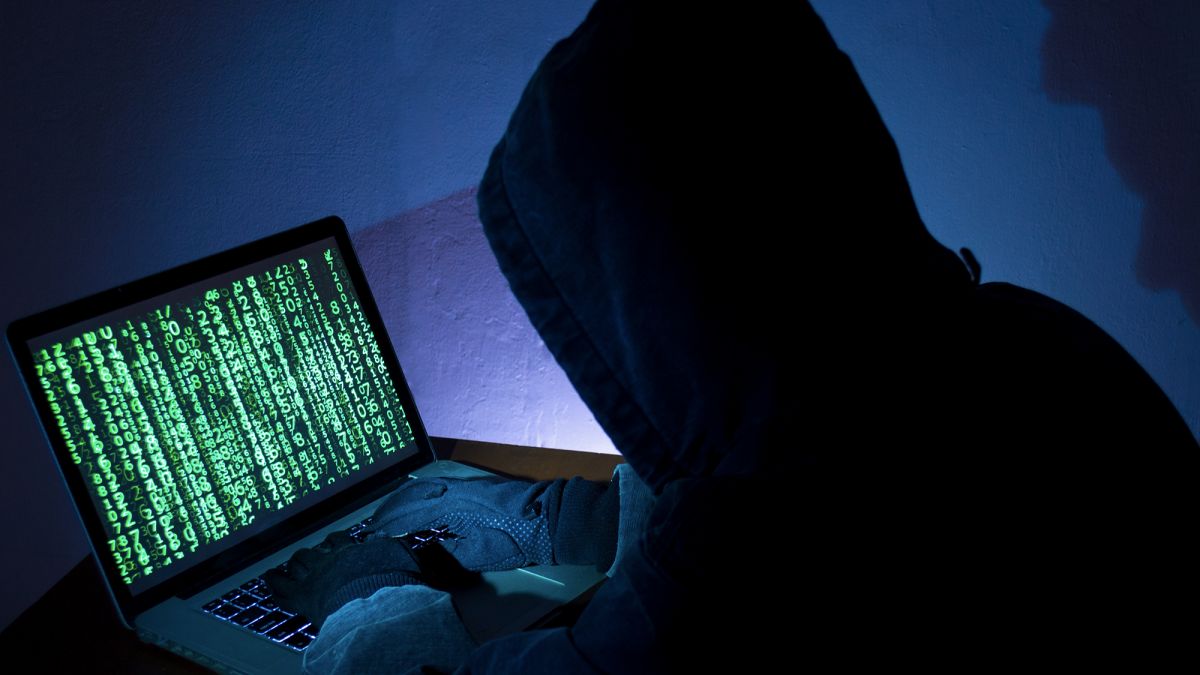 Хакеры ГУР в Крыму уничтожили данные оккупантов на «правительственных» серверах